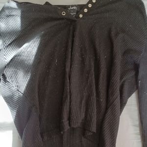 long sleeve cropped v neck